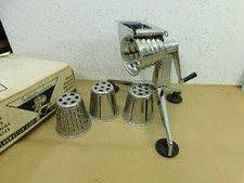 1989 Saladmaster Manual Processador de Alimentos de Cozinha Fatiador/Descascador de Legumes 4 Cones comprar usado  Enviando para Brazil