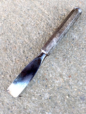 Ancienne grande gouge d'occasion Ancienne grande gouge d'occasion  Morlaàs