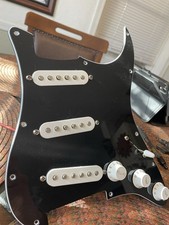 Pick-guard Fender mexicano carregado (2004) comprar usado Pick-guard Fender mexicano carregado (2004) comprar usado  Enviando para Brazil