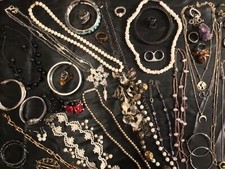 buying jewelry gold silver for sale  Mammoth