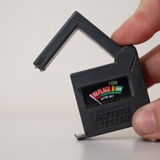 Mini braçadeira testadora de bateria compacta estilo para AA/AAA/C/D/botão/9V/1.5V/1.2V comprar usado Mini braçadeira testadora de bateria compacta estilo para AA/AAA/C/D/botão/9V/1.5V/1.2V comprar usado  Enviando para Brazil