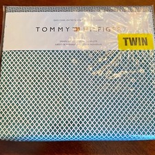 New tommy hilfiger for sale  Hickory