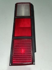 1980-1987 Chevrolet Chevette destro passageiro lanterna traseira lente lâmpada traseira fabricante de equipamento original comprar usado  Enviando para Brazil