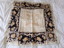 Joli foulard christian d'occasion  Mauvezin