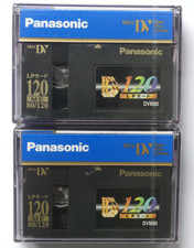 Two panasonic minidv d'occasion  Expédié en Belgium