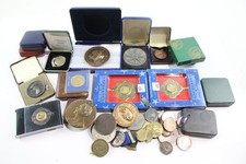 Mixed lot commemorative for sale Mixed lot commemorative for sale  LEEDS