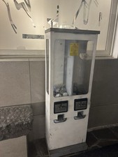Distributore meccanico palline usato  Giugliano in Campania