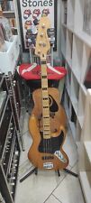 Basso elettrico squier usato  Napoli