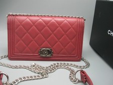 Carteira Chanel vermelha couro de cordeiro longa para menino comprar usado  Enviando para Brazil