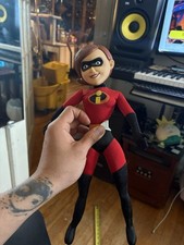 BONECA DE TECIDO POSÁVEL DISNEY PIXAR MRS INCRÍVEL ELASTAGIRL COM CABEÇA DE VINIL, usado comprar usado  Enviando para Brazil