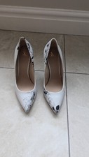 Beautiful elegant ladies for sale  SALE