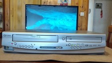 Videoregistratore VHS + DVD Combo Funai DCVR-7530 REVISIONATO Con Telecomando. na sprzedaż  Wysyłka do Poland