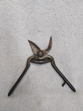 Ancien secateur. 1231.24 d'occasion  Saint-Sorlin-en-Valloire