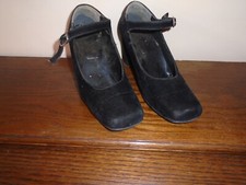 Paire chaussures femme d'occasion  Fouesnant