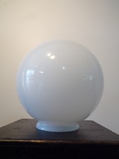 Globe opaline blanche d'occasion  Champigneulles