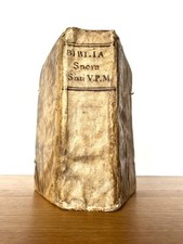 Biblia sacra vulgatae usato  Spedire a Italy