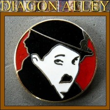 Pin charlie chaplin d'occasion  Tavaux