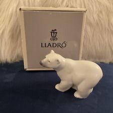 Lladro polar bear d'occasion  Expédié en Belgium