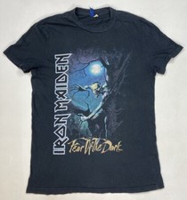 Camiseta gráfica masculina H&M Iron Maiden Fear Of The Dark pequena música desgastada comprar usado  Enviando para Brazil
