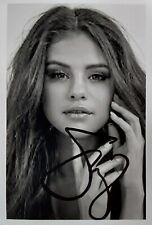 Selena Gomez. Fotografia autêntica assinada de sua turnê Revival 24/06/16 comprar usado  Enviando para Brazil
