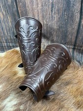 Leather fantasy bracers usato  Roma