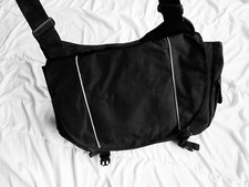Sac bandoulière ordi d'occasion  Beaulieu-sur-Mer