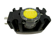 Usado, Regulador de pressão de gás Siemens/interruptor de gás 5-50mbar QPL15.050 6A Ag. D-76437 comprar usado  Enviando para Brazil