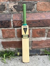 Cricket bat duncan for sale Cricket bat duncan for sale  GRIMSBY