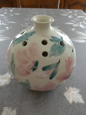 Vase pique fleurs d'occasion  La Ferrière-aux-Étangs