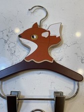 2 cabides de madeira design esquilo infantil, usado comprar usado  Enviando para Brazil