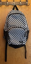 Usado, MOCHILA COM ESTAMPA DE EX-ALUNOS XADREZ PRETO E BRANCO VANS COM MANGA E BOLSOS PARA LAPTOP comprar usado Usado, MOCHILA COM ESTAMPA DE EX-ALUNOS XADREZ PRETO E BRANCO VANS COM MANGA E BOLSOS PARA LAPTOP comprar usado  Enviando para Brazil