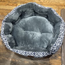 Cama pequena para cães e gatos Bedsure 24” X 21 polegadas, parte inferior, cinza comprar usado Cama pequena para cães e gatos Bedsure 24” X 21 polegadas, parte inferior, cinza comprar usado  Enviando para Brazil