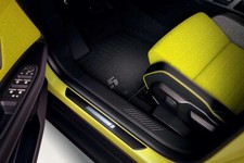 Genuine renault illuminated d'occasion  Expédié en Belgium