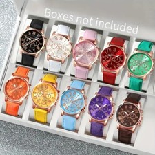 CONJUNTO COMPLETO 10 PEÇAS relógios de quartzo femininos coloridos pulseiras de couro sintético sem caixa Inc. comprar usado  Enviando para Brazil