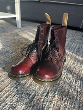 Botas Dr. Martens 1460 em couro liso vermelho cereja, tamanho EUA 8, sem caixa comprar usado  Enviando para Brazil