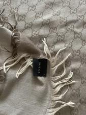 Scialle scarf gucci usato  Carassai