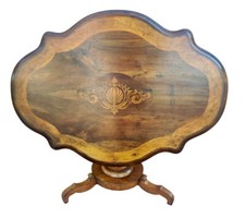 Unico tavolo cappello usato  Toano