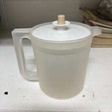 Usado, Jarro de plástico transparente vintage Tupperware 1,5 quartos 1575 tampa de botão suporte para bebida comprar usado  Enviando para Brazil