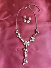 Pretty flower earring for sale  LEIGH-ON-SEA
