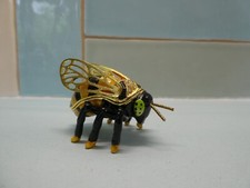 Treasured trinkets bee for sale  SWINDON