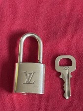 Louis vuitton schloss gebraucht kaufen  Ahrensburg