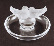Lalique crystal doves for sale  Ambler