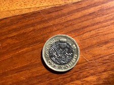 Moneta one pound usato  Tradate