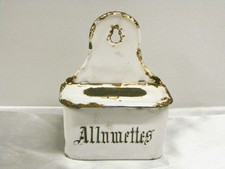 Ancienne boite allumettes d'occasion  Équeurdreville-Hainneville
