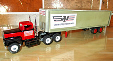 Caminhão Ford Daycab Winross Southeastern Freight Lines personalizado fundido escala 1:64 comprar usado  Enviando para Brazil