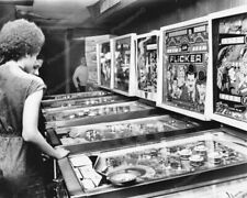 Máquina de pinball arcade década de 1970 vintage 8x10 reimpressão fotográfica, usado comprar usado  Enviando para Brazil