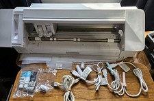 Pacote de máquina de corte Silhouette Cameo 4 com cabo USB e adaptador CA + acessórios, usado comprar usado  Enviando para Brazil