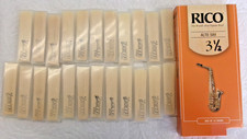Rico Reeds Alto Sax #3.5 (23 palhetas) De uma caixa de (25) NOVO Menos de US$ 1 por palheta comprar usado  Enviando para Brazil