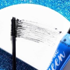 Essence mascara call usato  Casapesenna