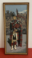Tapeçaria emoldurada vintage com arte de parede de lã tartan tocador de gaita de foles escocesa comprar usado  Enviando para Brazil